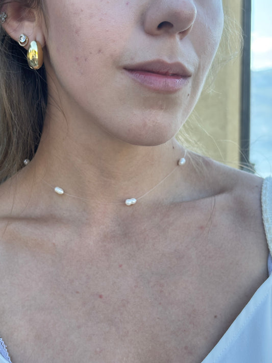 Invisible choker pearl necklace